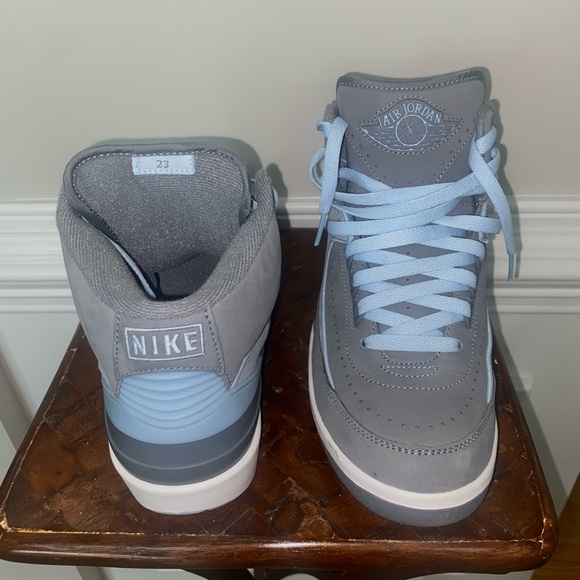 Women’s Air Jordan 2 Retro. - Picture 2 of 2